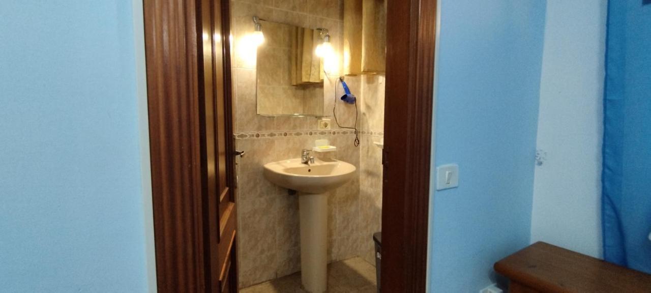 Los Cristianos Centro, Room With A Private Bathroom In Shared Apartment Arona  Ngoại thất bức ảnh